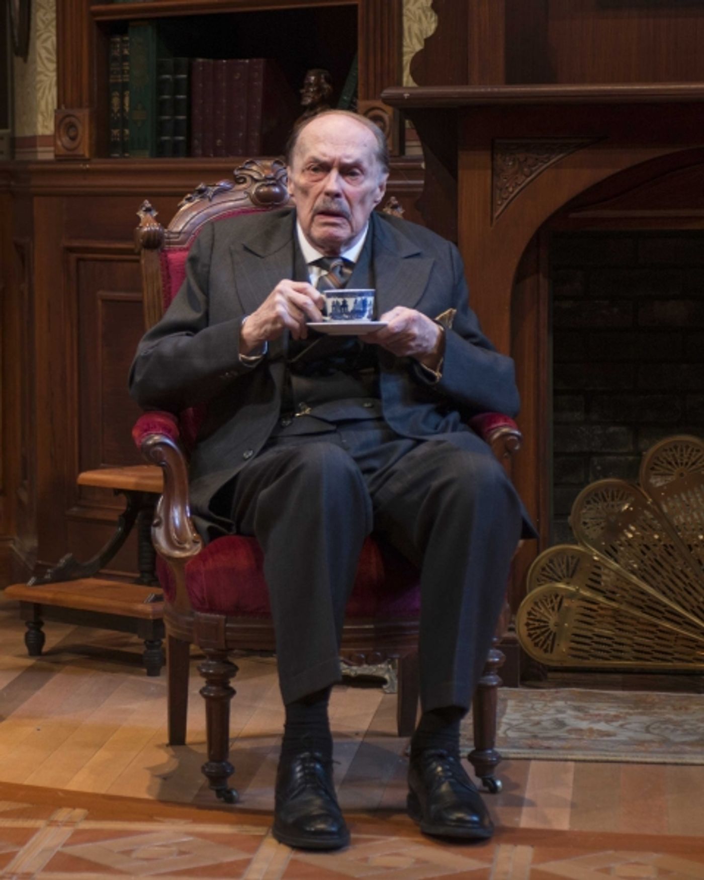 Photo Flash: First Look at the Milwaukee Repertory Theater's HARVEY  Image