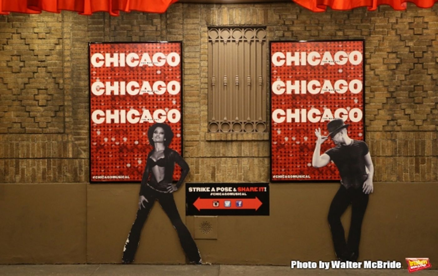 Photos: They're Back! Celebrate CHICAGO's Spot at #2 on the Longest Running Shows List with the Original Cast Image