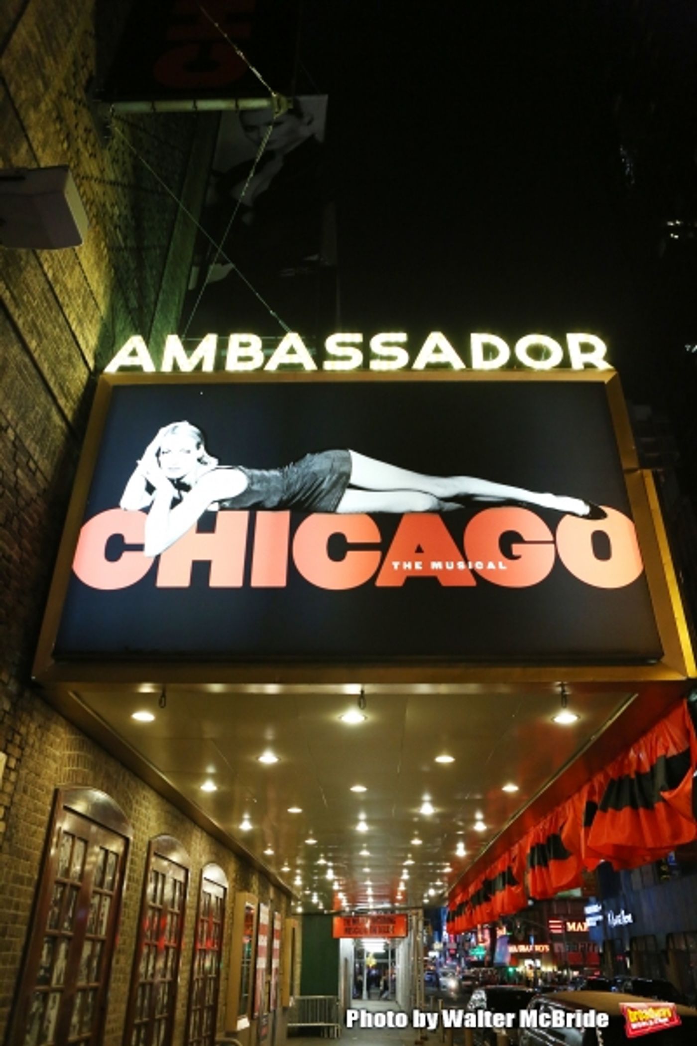 Photos: They're Back! Celebrate CHICAGO's Spot at #2 on the Longest Running Shows List with the Original Cast Image