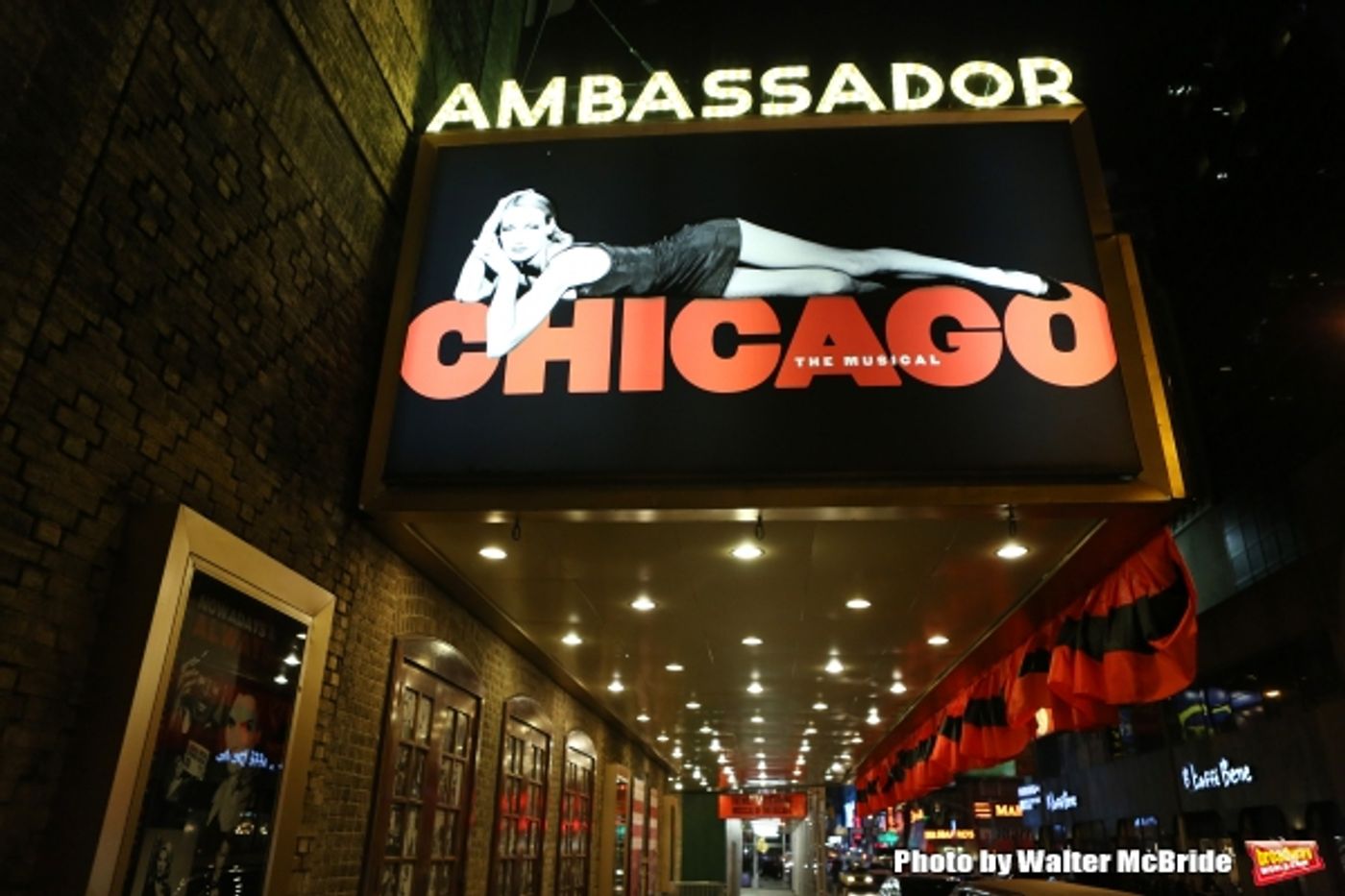 Photos: They're Back! Celebrate CHICAGO's Spot at #2 on the Longest Running Shows List with the Original Cast Image