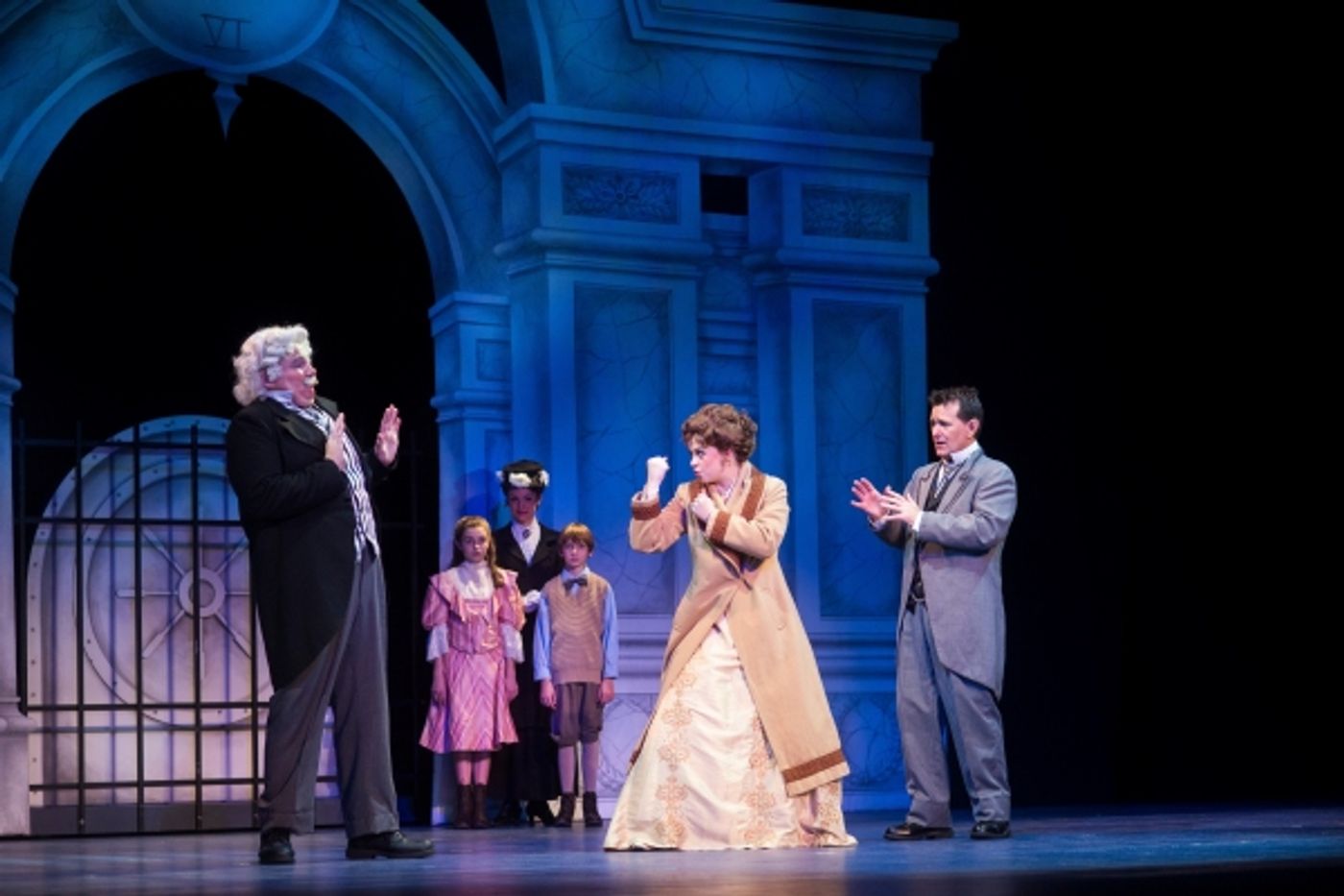 Photo Flash: First Look at MARY POPPINS at the Palace Theatre  Image
