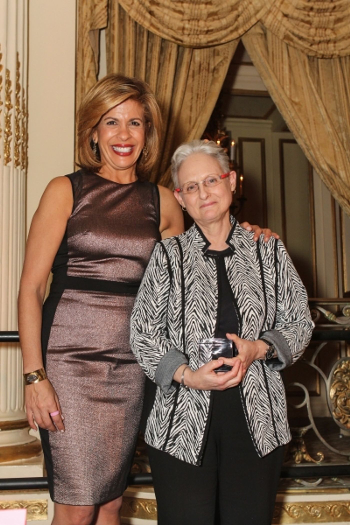 Photo Flash: Hoda Kotb, Kathie Lee Gifford, Blythe Danner, James Earl Jones and More at Citymeals-on-Wheels 2014 'Power Lunch for Women' Photo Flash: Hoda Kotb, Kathie Lee Gifford, Blythe Danner, James Earl Jones and More at Citymeals-on-Wheels 2014 'Power Lunch for Women' Image