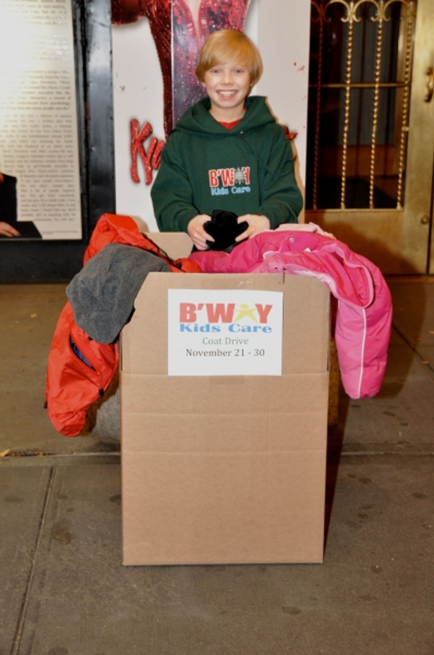 Photo Coverage: KINKY BOOTS Performers Join Broadway Kids Coat Drive  Image