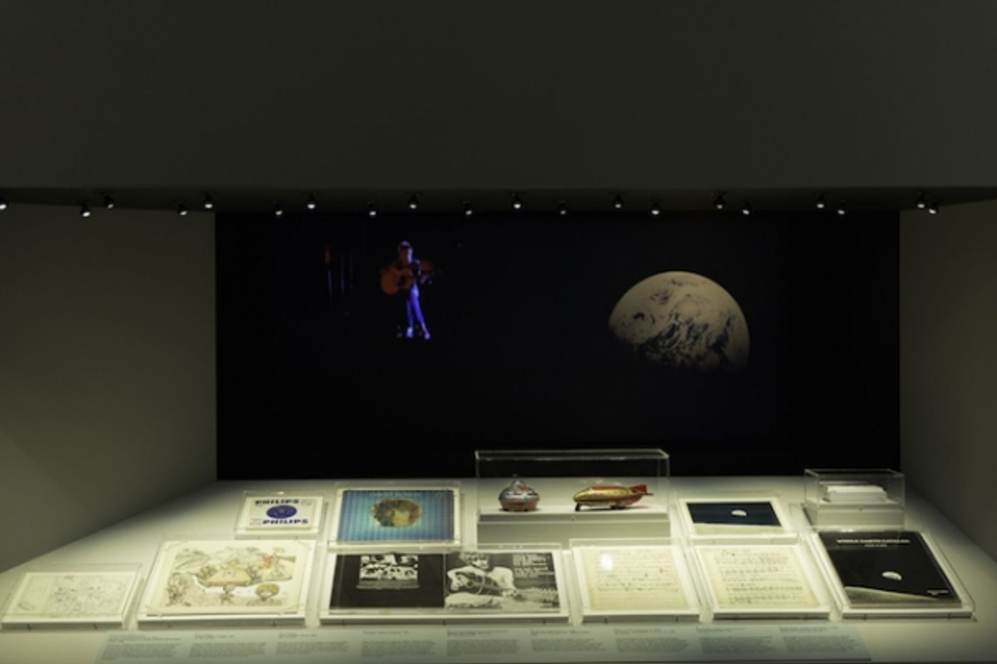 Photo Flash: First Look at DAVID BOWIE IS Exhibit at the Museum of Contemporary Art in Chicago  Image