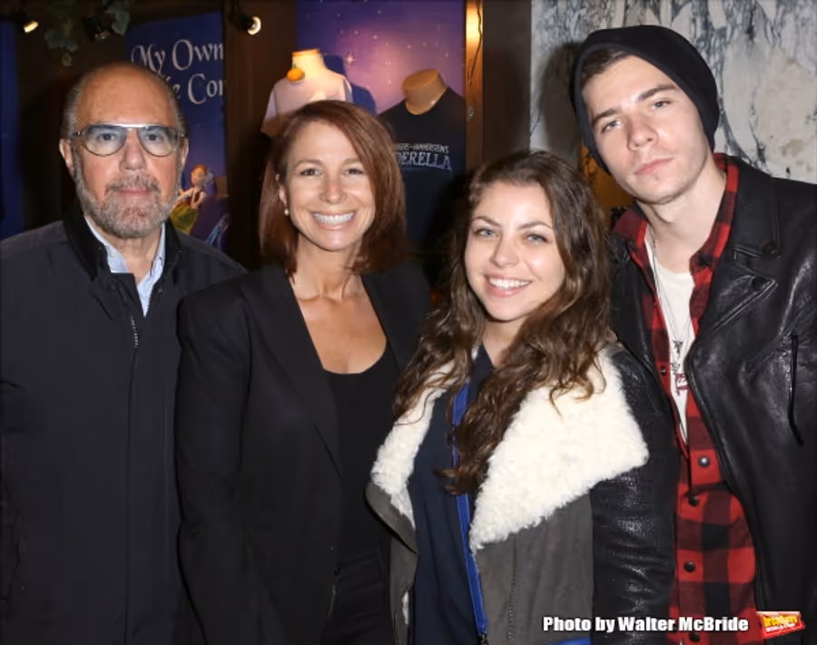Photo Coverage: The Arrivals for NeNe Leakes' First Night in CINDERELLA Image