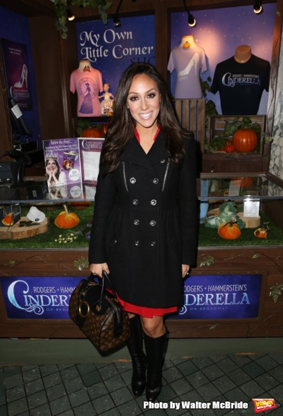 Photo Coverage: The Arrivals for NeNe Leakes' First Night in CINDERELLA Image
