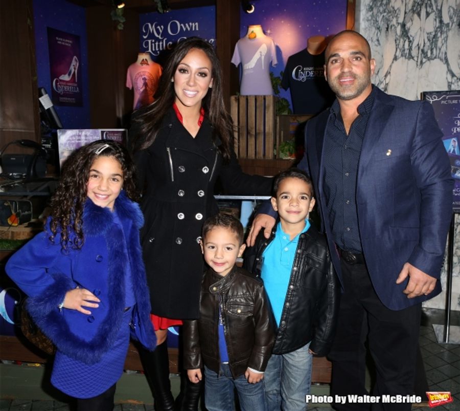 Photo Coverage: The Arrivals for NeNe Leakes' First Night in CINDERELLA Image
