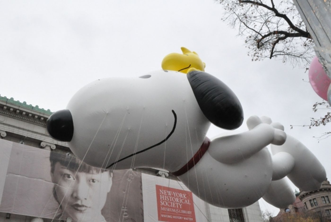 Photo Coverage: Idina Menzel, ON THE TOWN & More at 88th Annual Macy's Thanksgiving Day Parade!  Image