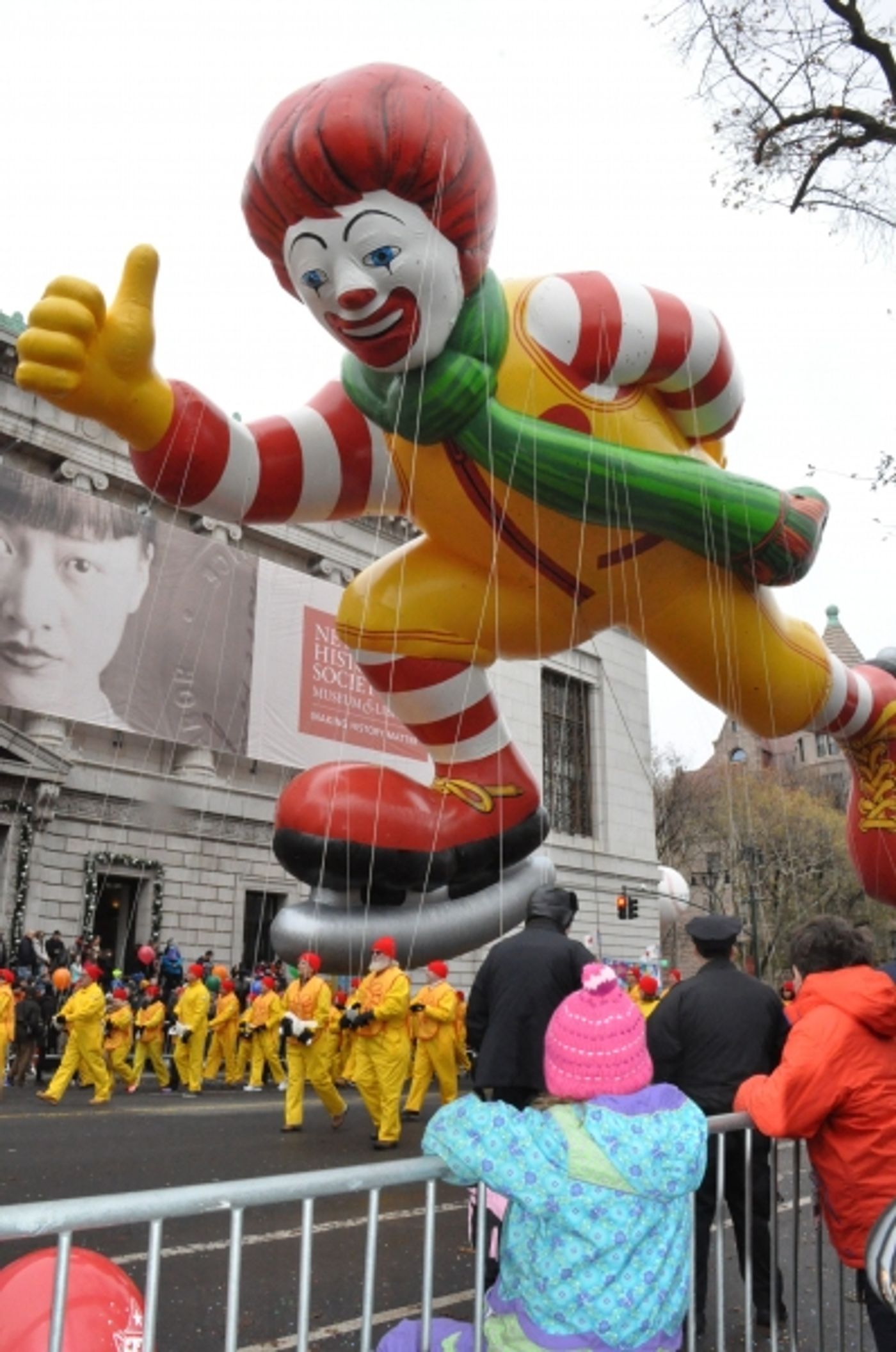 Photo Coverage: Idina Menzel, ON THE TOWN & More at 88th Annual Macy's Thanksgiving Day Parade!  Image