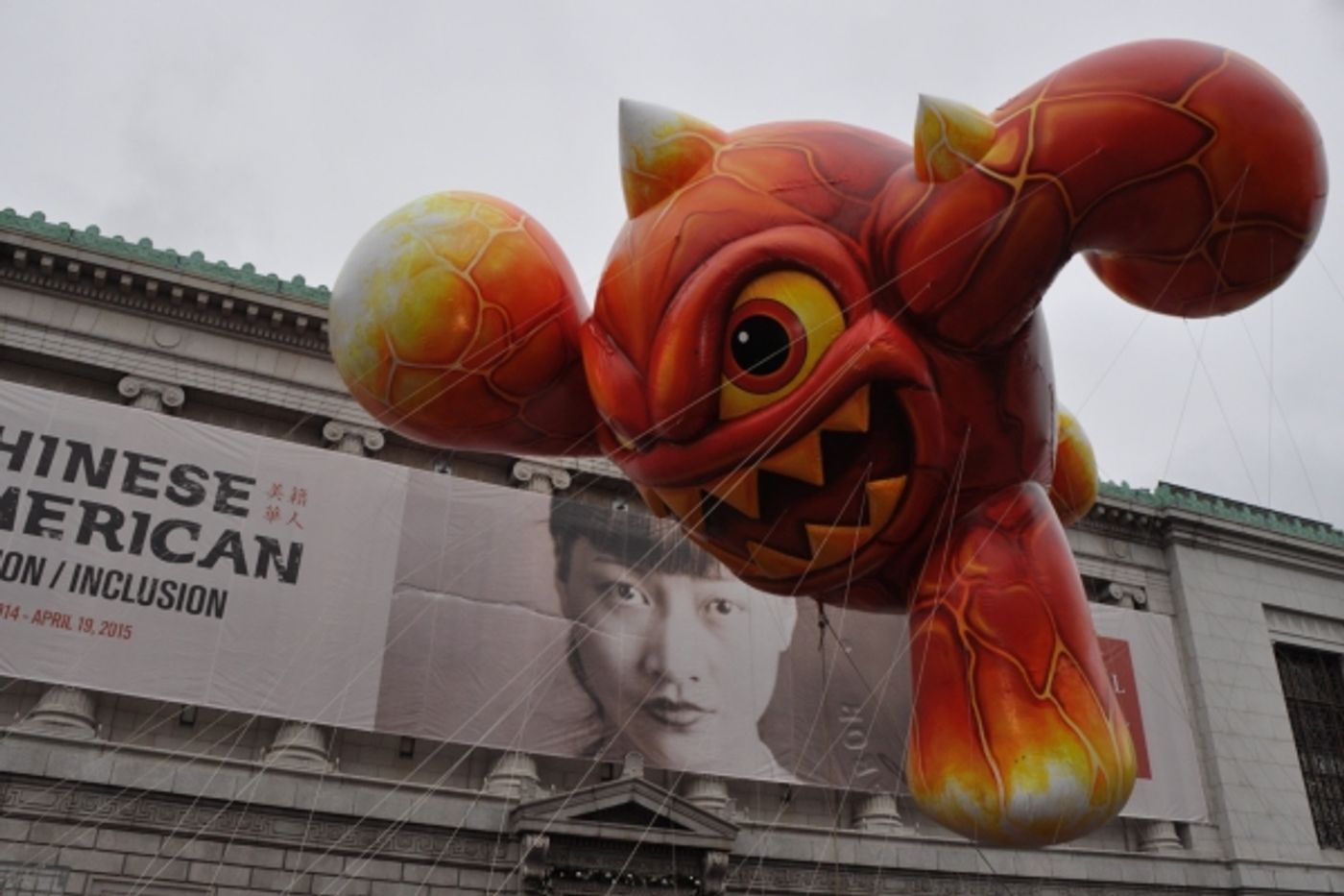 Photo Coverage: Idina Menzel, ON THE TOWN & More at 88th Annual Macy's Thanksgiving Day Parade!  Image
