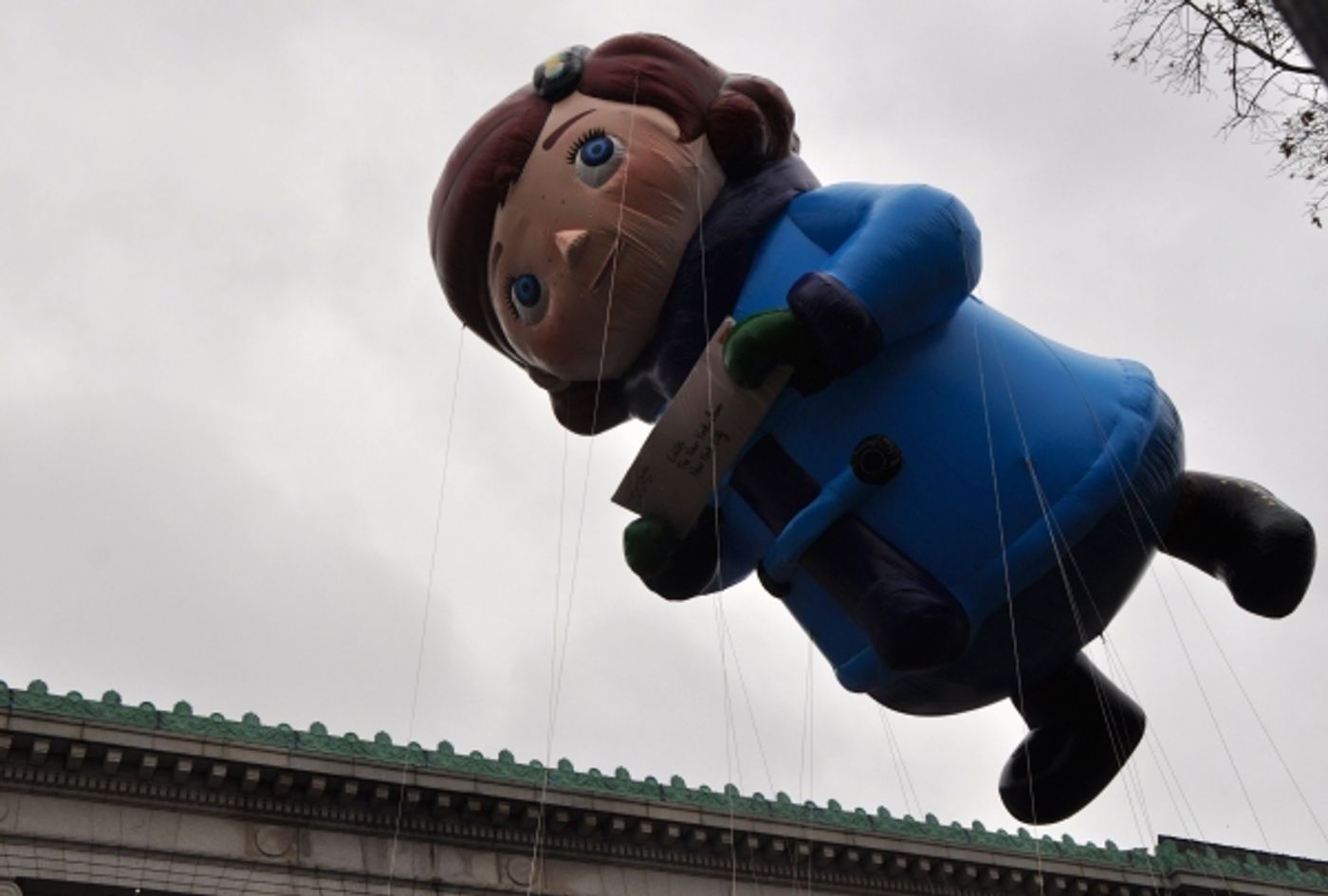 Photo Coverage: Idina Menzel, ON THE TOWN & More at 88th Annual Macy's Thanksgiving Day Parade!  Image