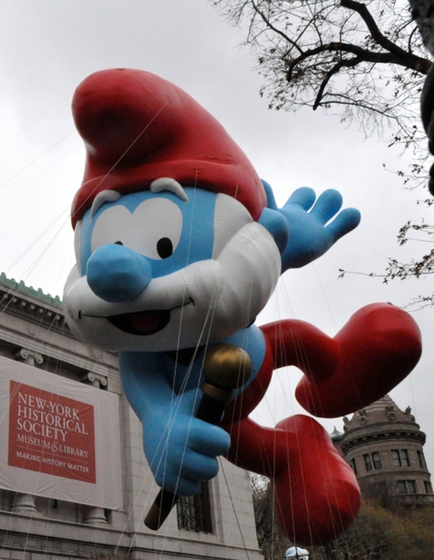 Photo Coverage: Idina Menzel, ON THE TOWN & More at 88th Annual Macy's Thanksgiving Day Parade!  Image