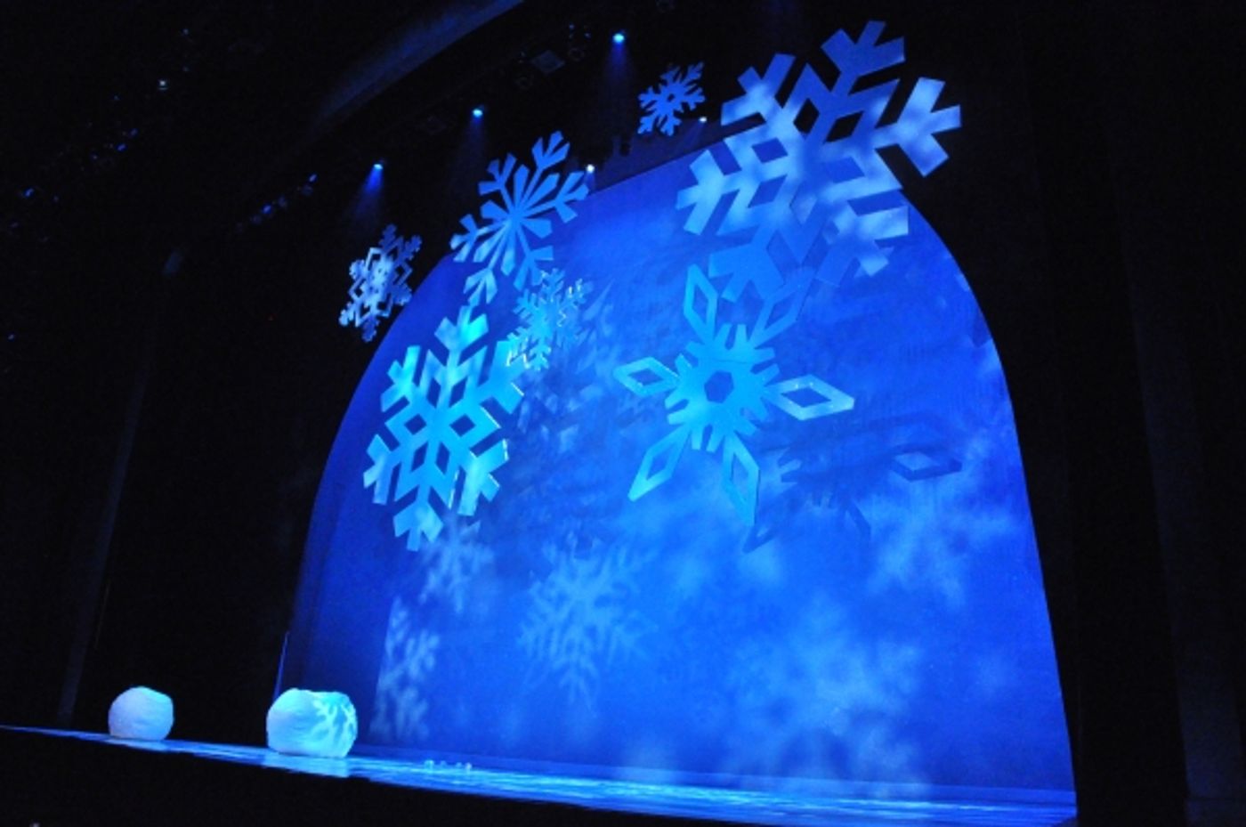 Photo Coverage: Cast of Paper Mill Playhouse's ELF Takes Opening Night Bows!  Image