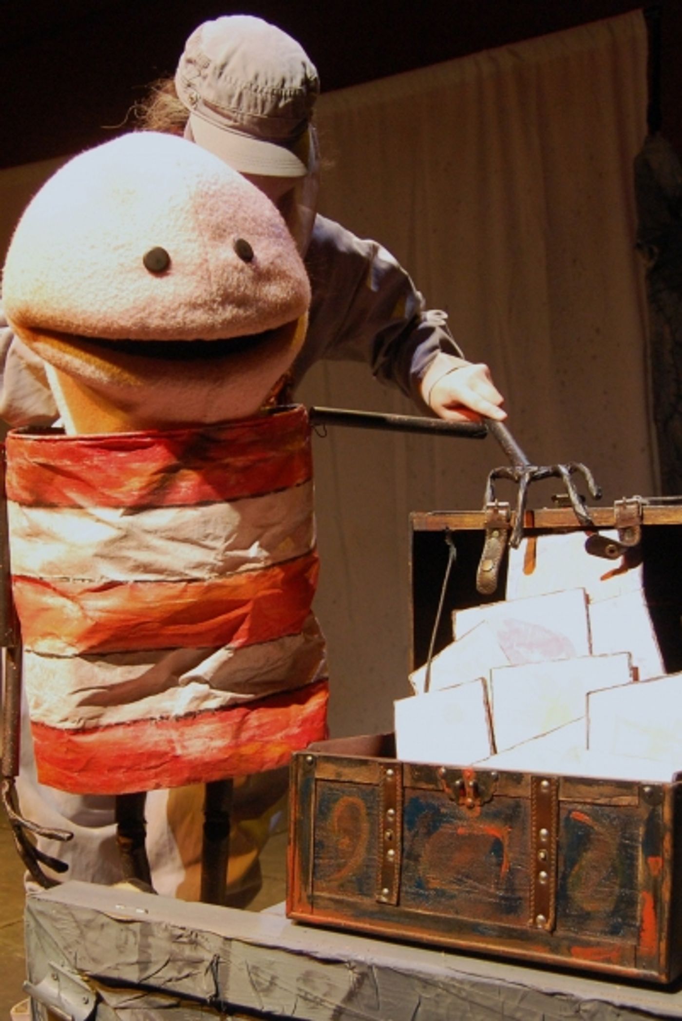 Photo Flash: First Look at Rogue Artists Ensemble's 'FROG BELLY RAT BONE' and ZEN SHORTS  Image