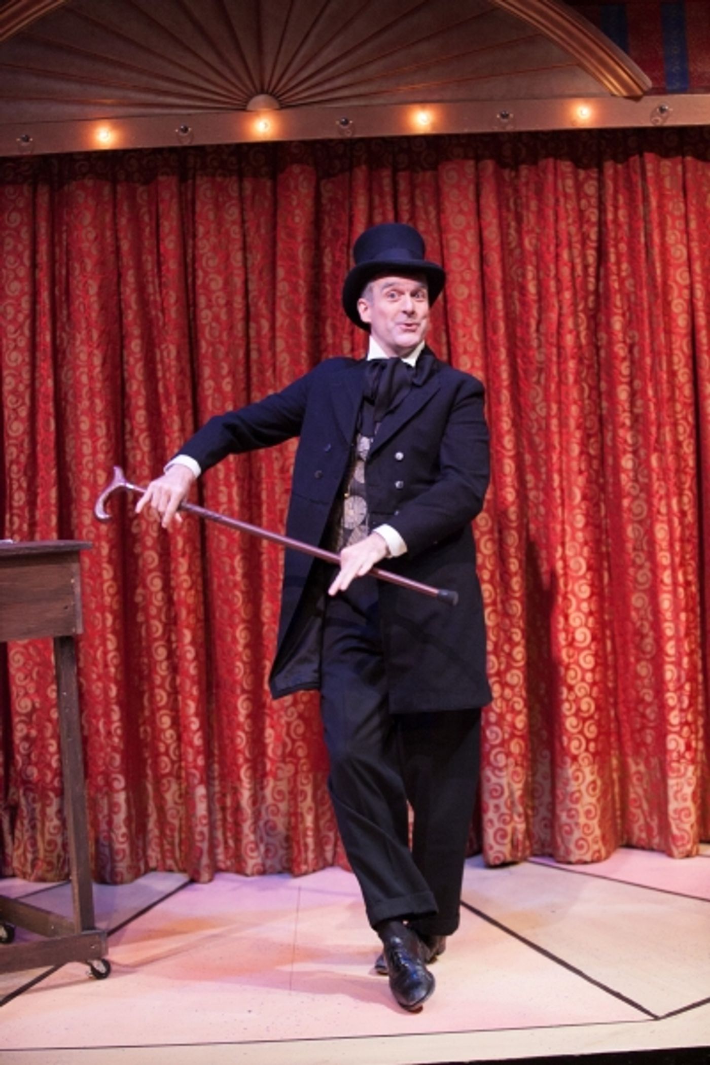 Photo Flash: First Look at MetroStage's A BROADWAY CHRISTMAS CAROL  Image