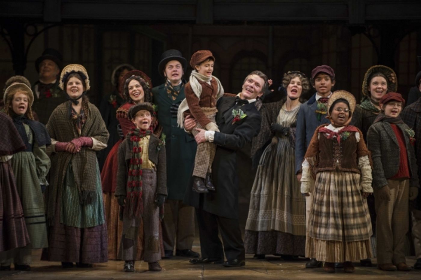 Photo Flash: First Look at Jonathan Smoots, Hollis Resnik  and More in Milwaukee Repertory Theatre's A CHRISTMAS CAROL  Image