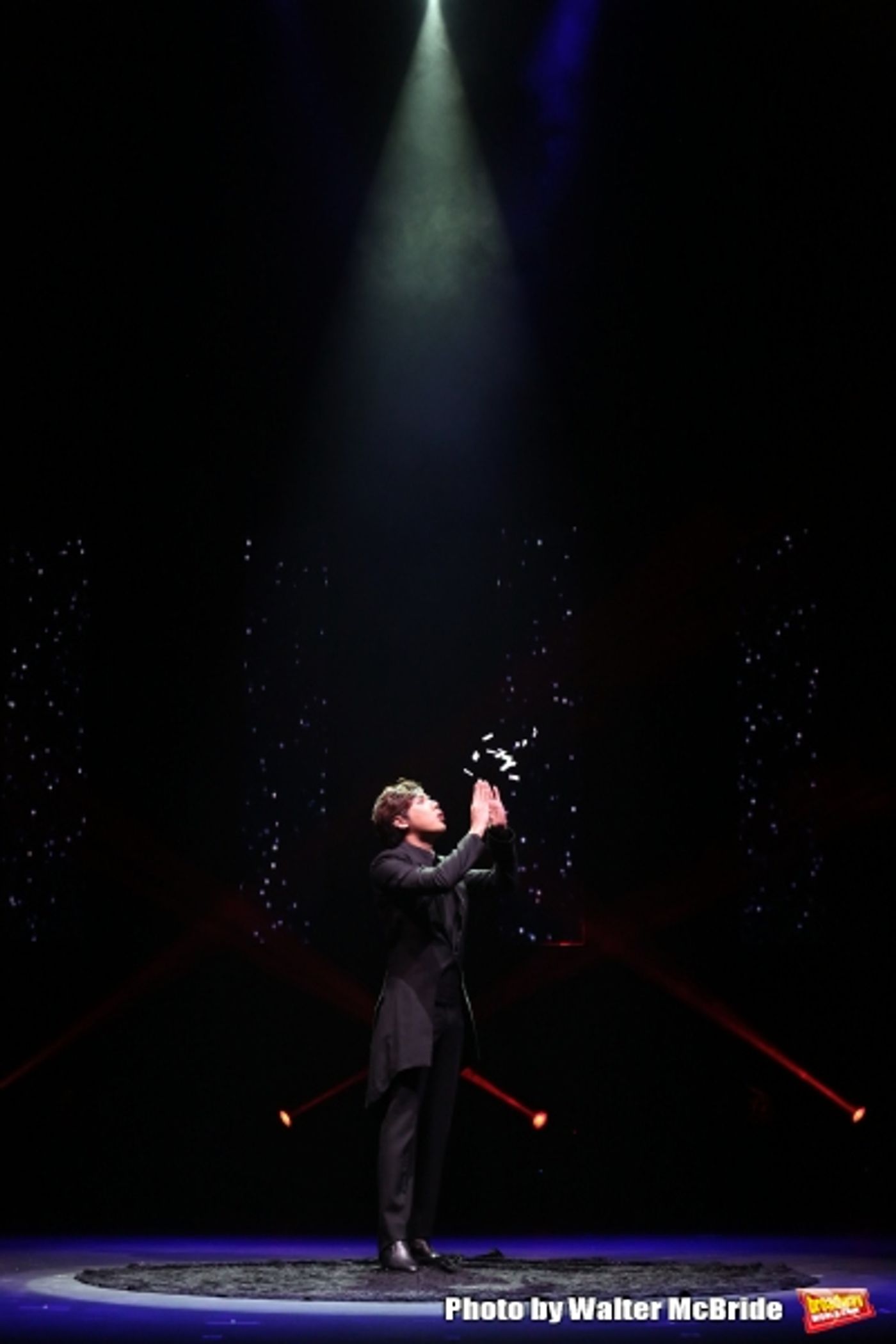 Photo Coverage: Sneak Peek at THE ILLUSIONISTS on Broadway!  Image