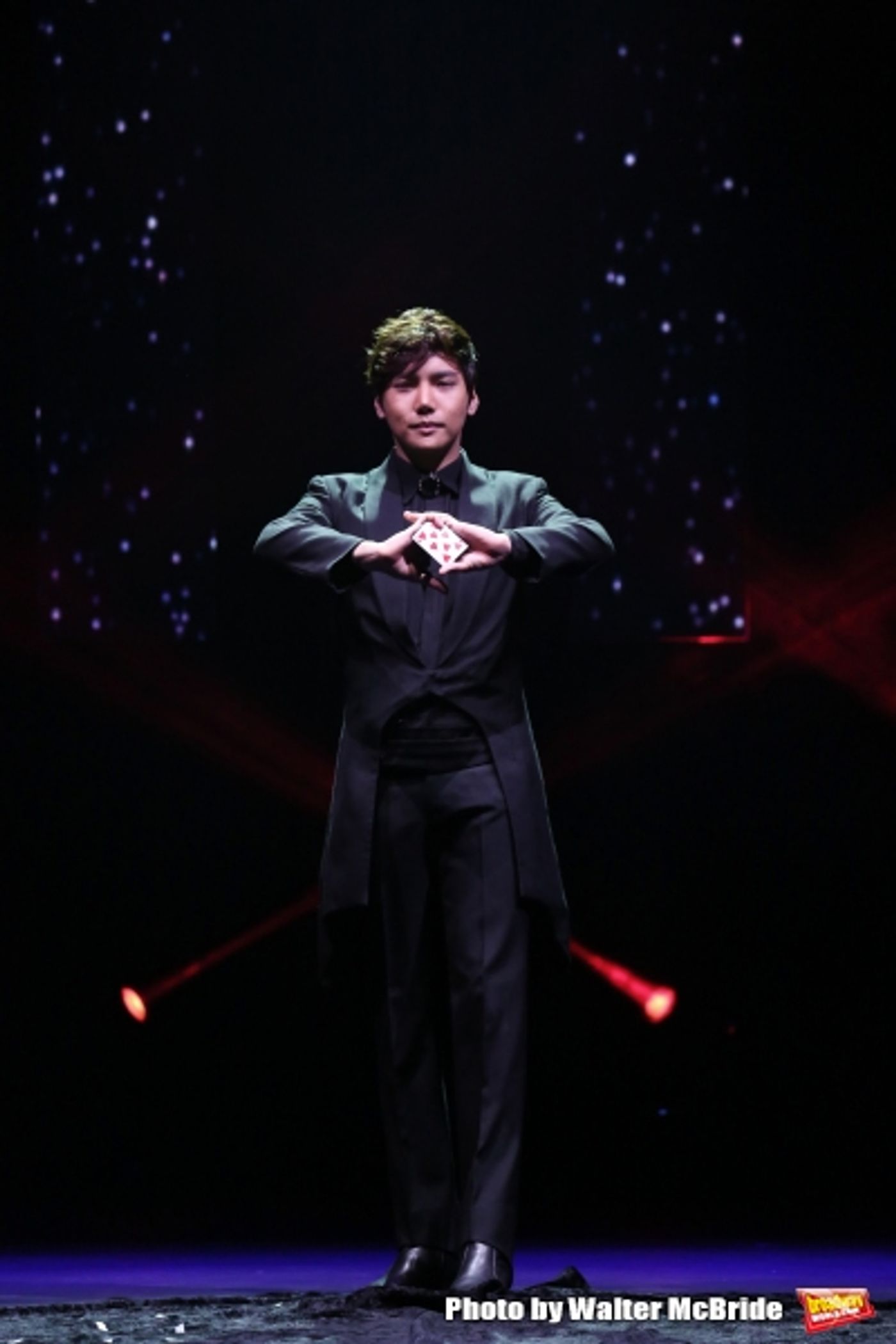 Photo Coverage: Sneak Peek at THE ILLUSIONISTS on Broadway!  Image