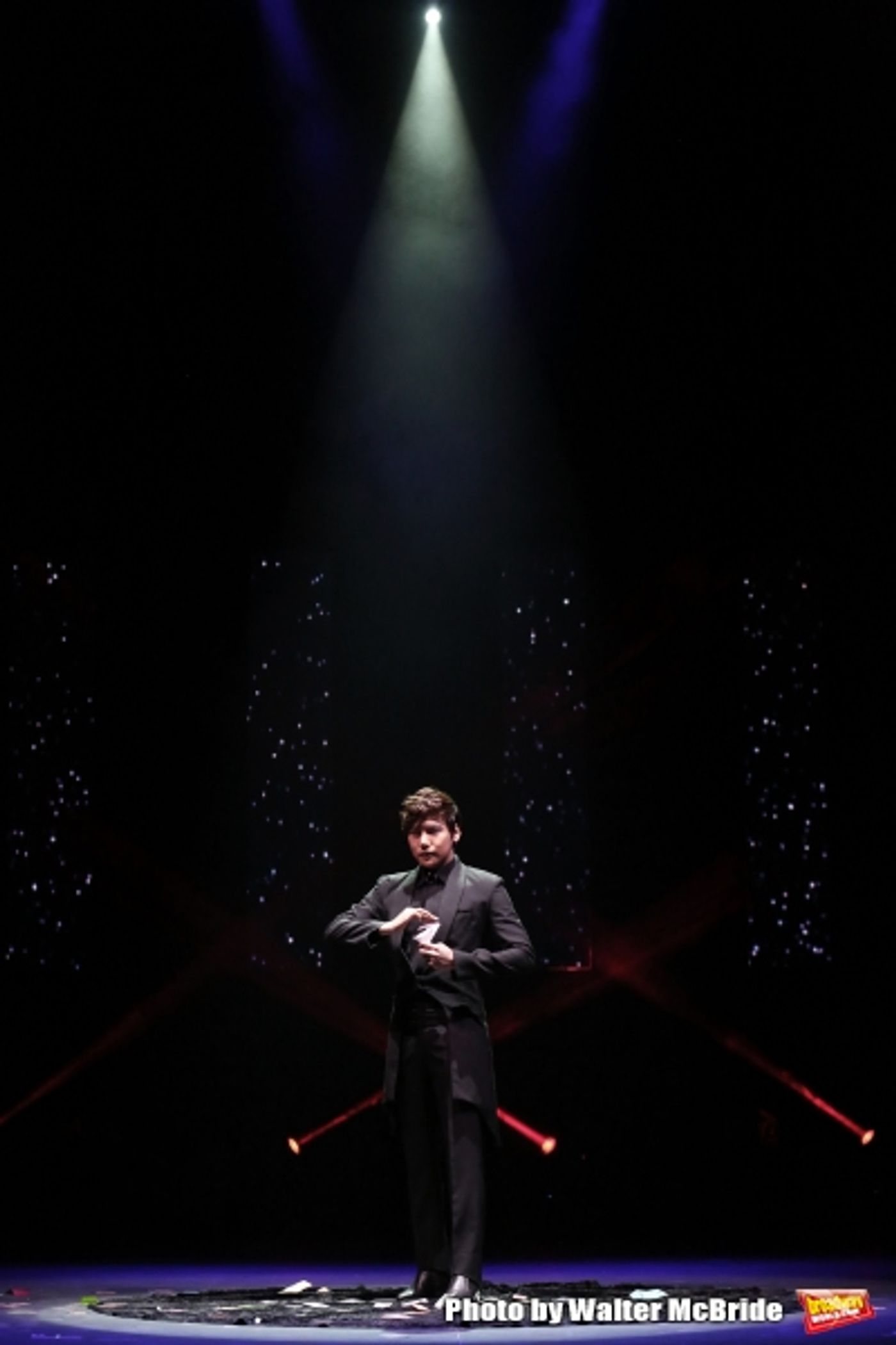 Photo Coverage: Sneak Peek at THE ILLUSIONISTS on Broadway!  Image