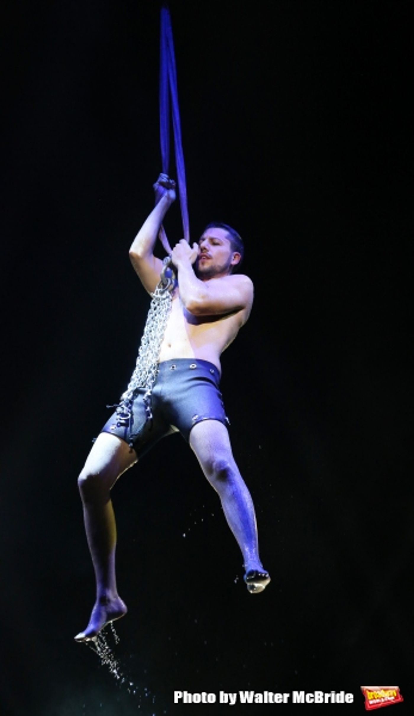 Photo Coverage: Sneak Peek at THE ILLUSIONISTS on Broadway!  Image