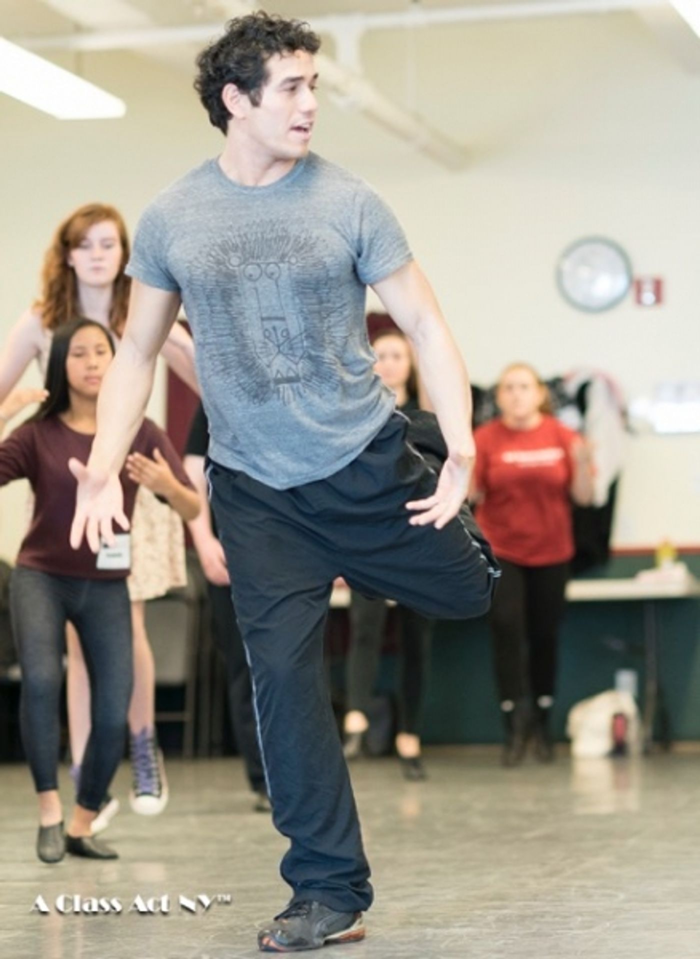 Photo Flash: Adam Jacobs Teaches Musical Theatre Workshop at A Class Act NY  Image