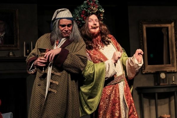 Jeff Kingsbury (Scrooge), Chris Serface (The Ghost of Christmas Present) Photo