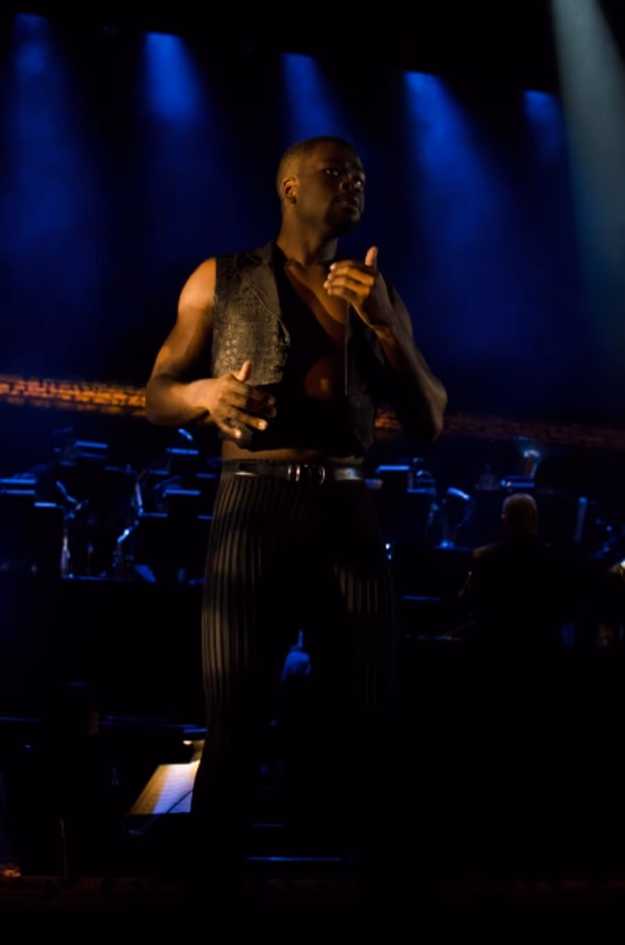Photo Coverage: CHICAGO Tour Performs Excerpts; Meets Press in Manila Image