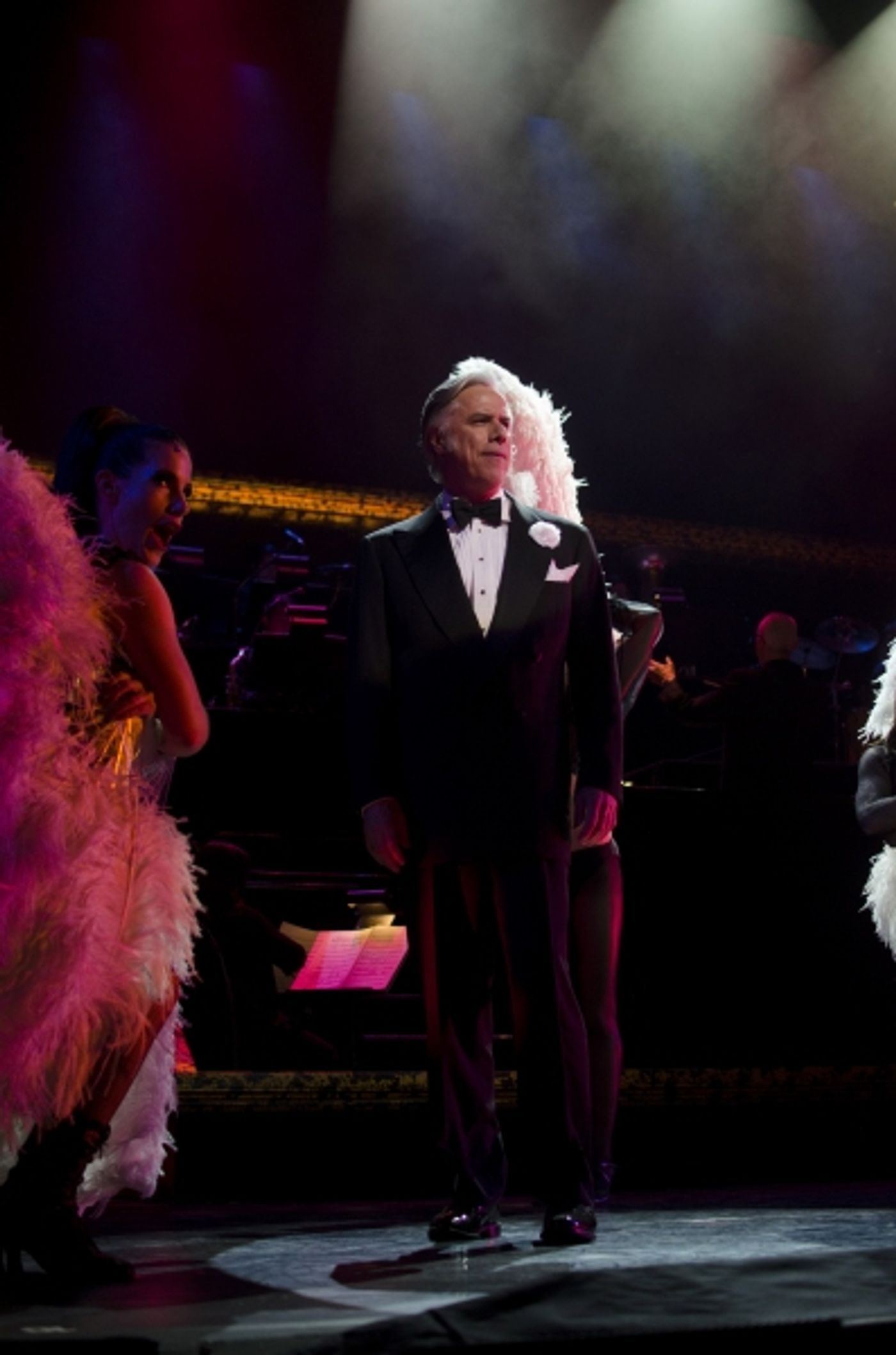 Photo Coverage: CHICAGO Tour Performs Excerpts; Meets Press in Manila  Image