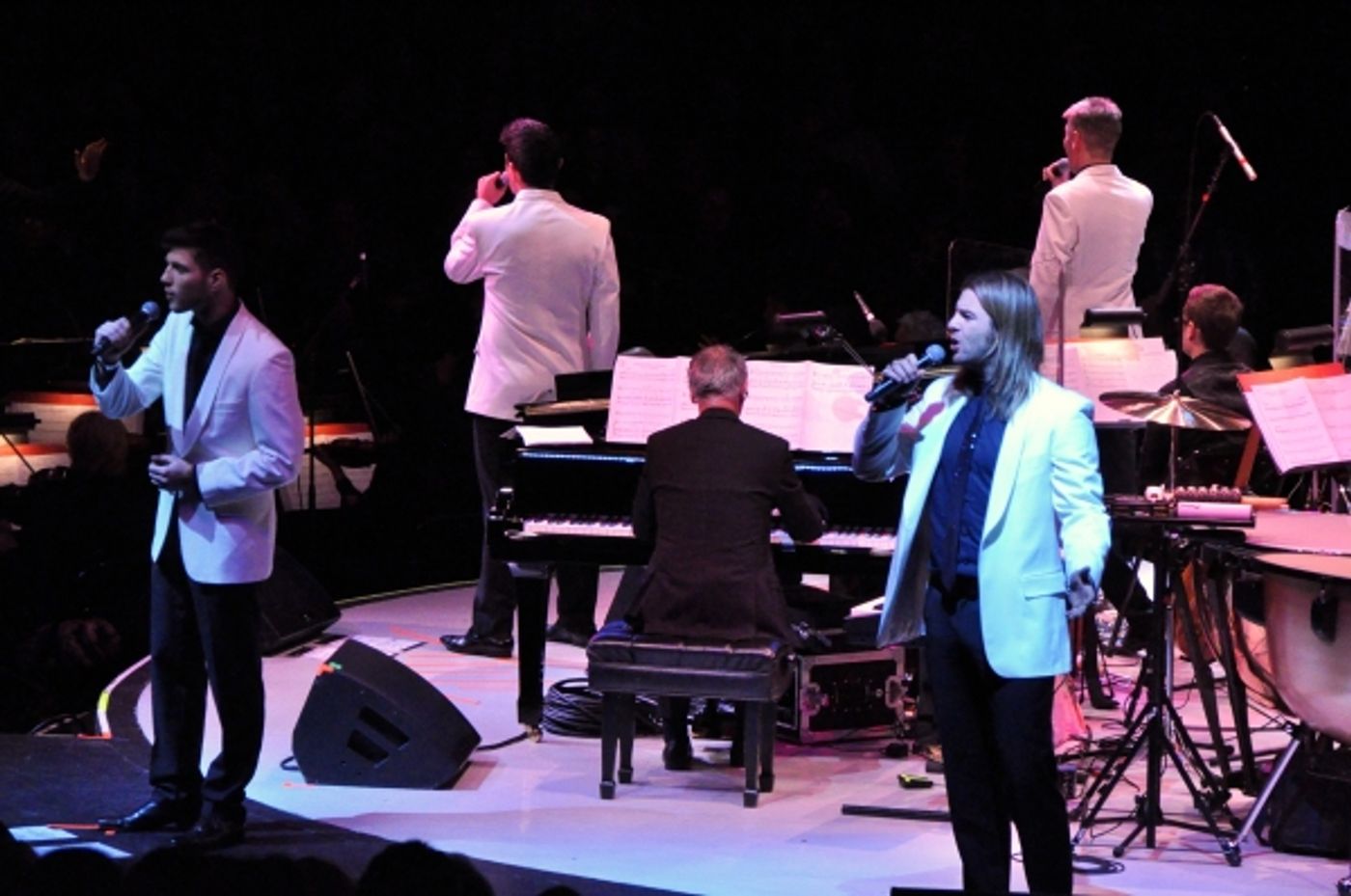 Photo Coverage: Celtc Thunber Brings Symphonic Christmas Tour to NYCB Theatre  Image