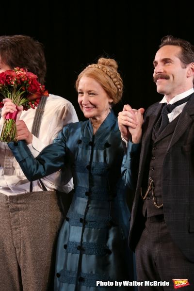 Patricia Clarkson and Alessandro Nivola  Photo