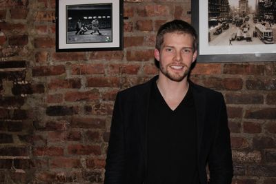 Hunter Parrish Photo