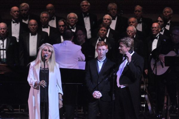  Geraldine Branagan, Ryan Cooney, Andy Cooney and The Hibernian Festival Singers Photo