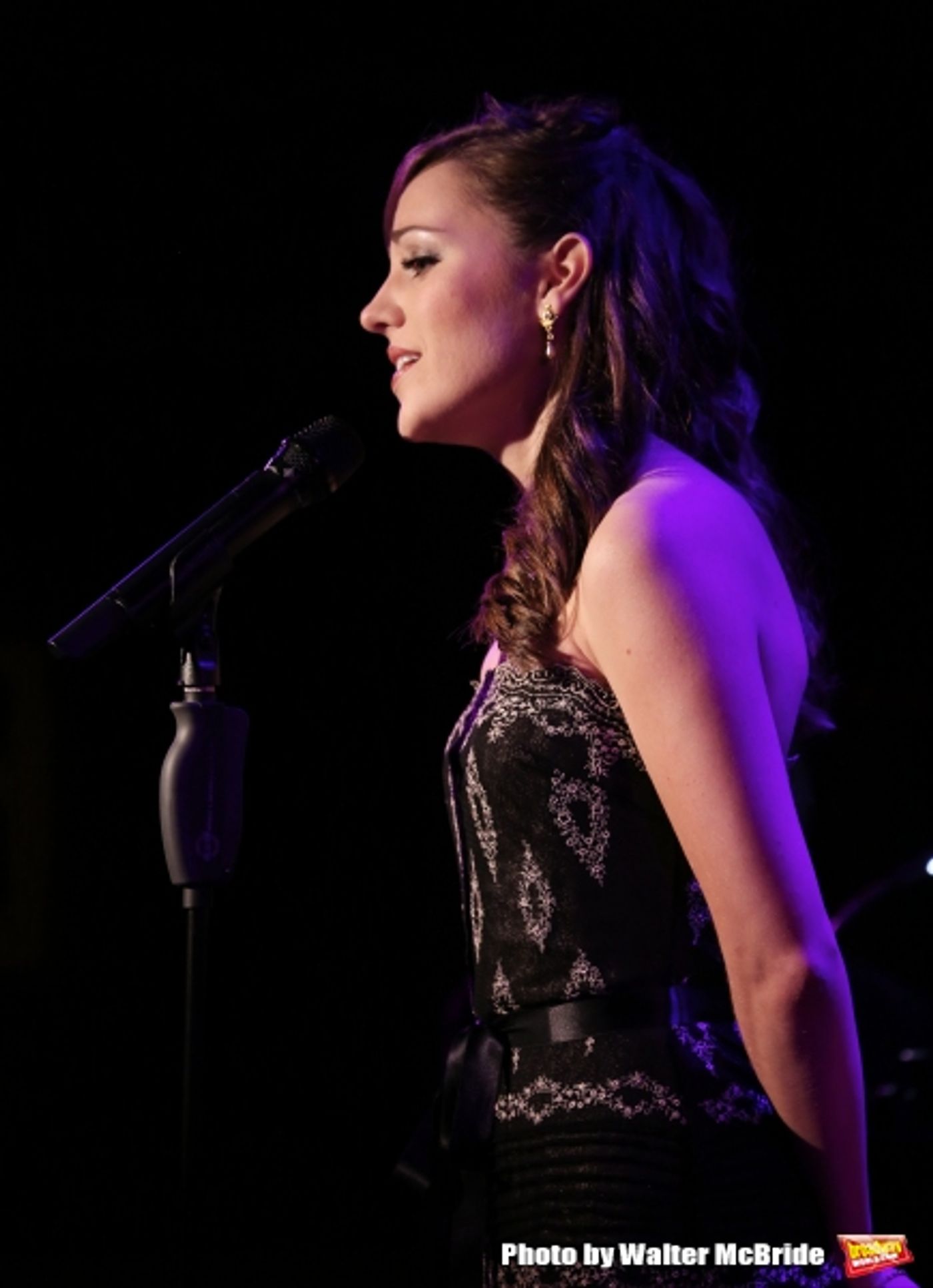 Photo Coverage: Laura Osnes Previews THE PATHS NOT TAKEN at 54 Below!  Image