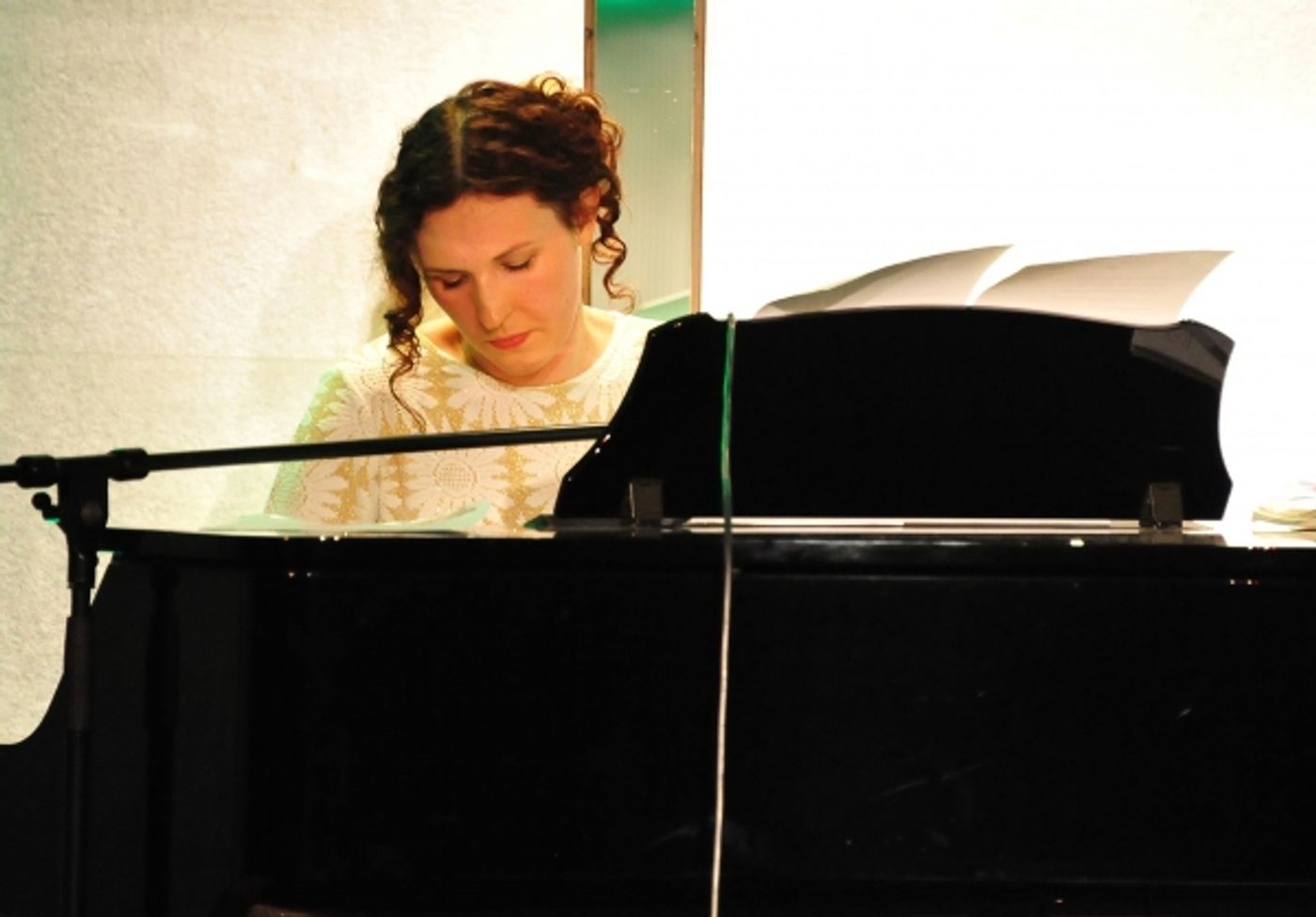 Photo Coverage: Verkaik, Noblezada, Schoenmaker and More In A MERRY CHRISTMAS CABARET!  Image