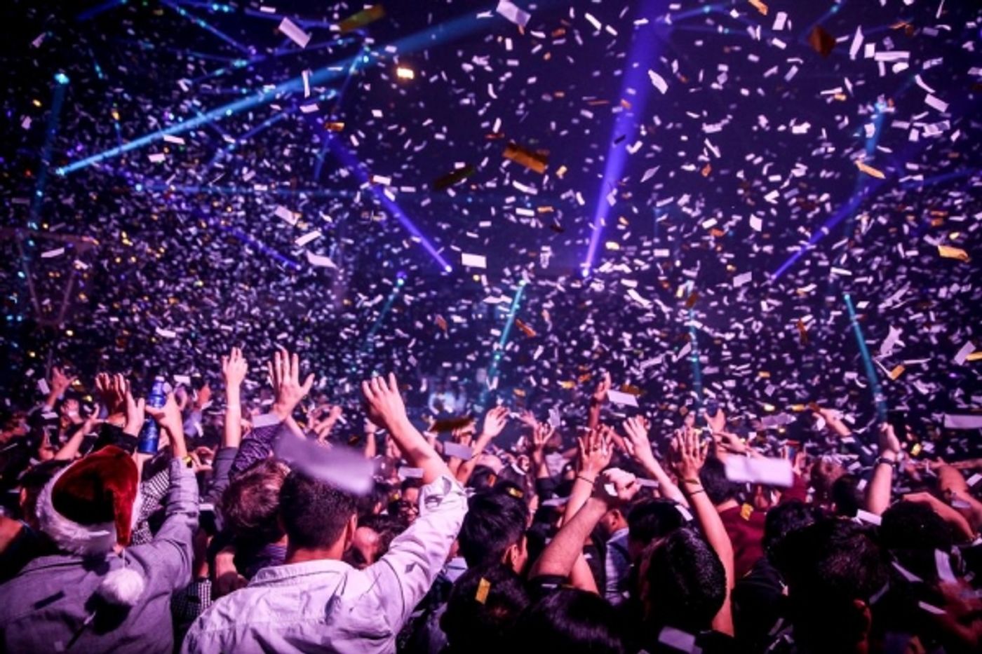 Photo Flash: Amir Khan Celebrates Victory at Hakkasan Nightclub  Image