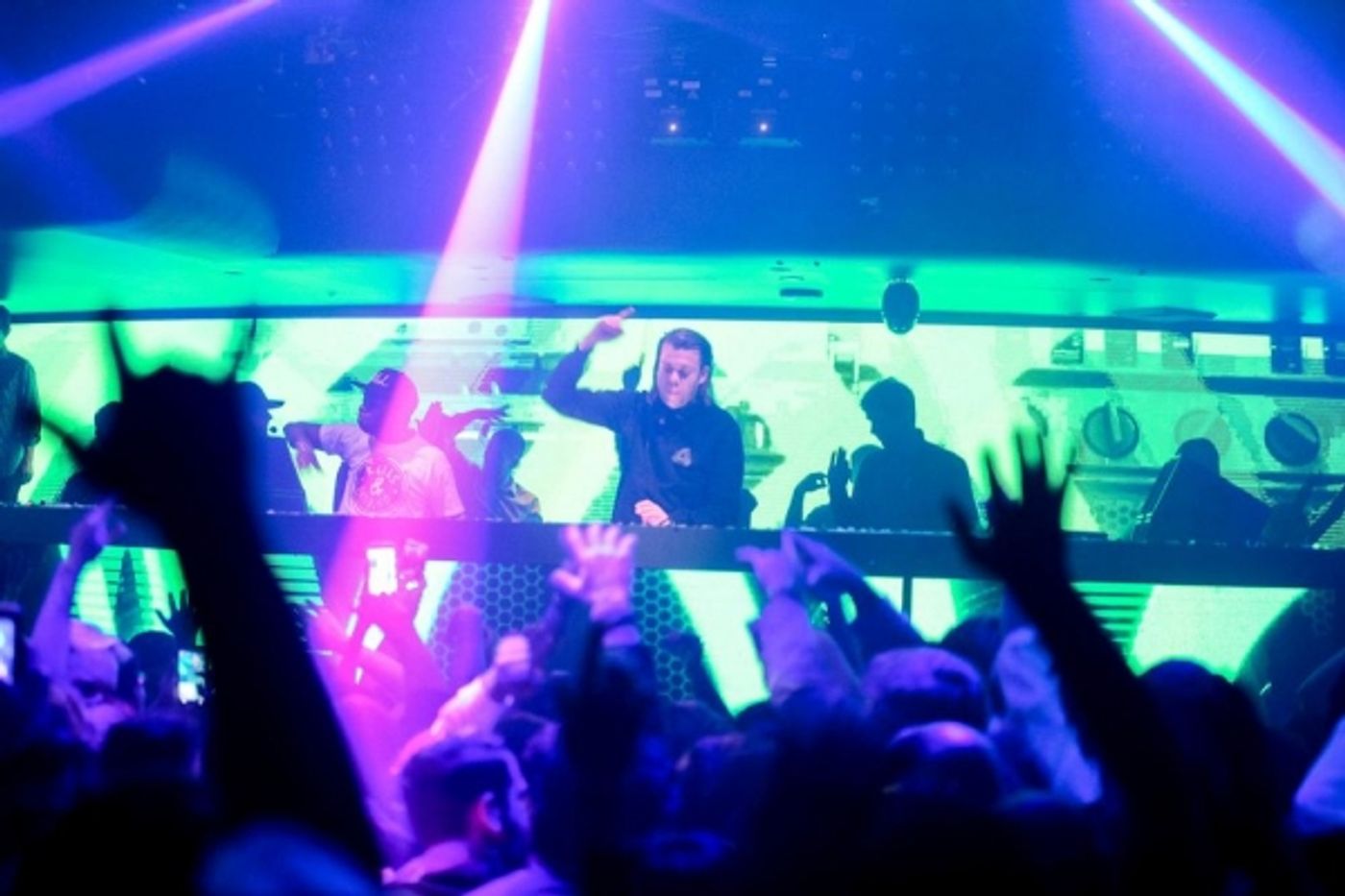 Photo Flash: Amir Khan Celebrates Victory at Hakkasan Nightclub  Image