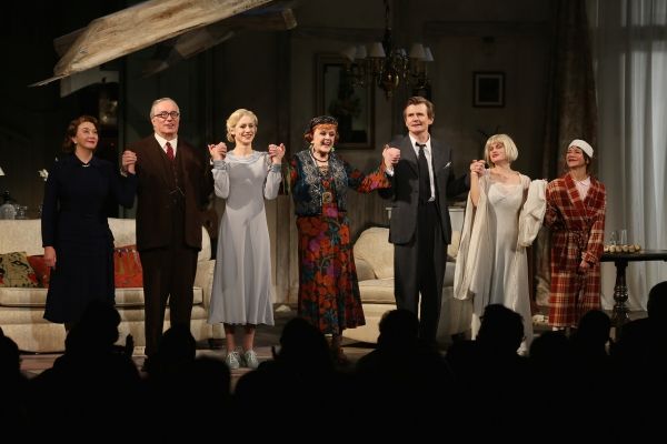 Sandra Shipley, Simon Jones, Charlotte Parry, Angela Lansbury, Charles Edwards, Jemim Photo
