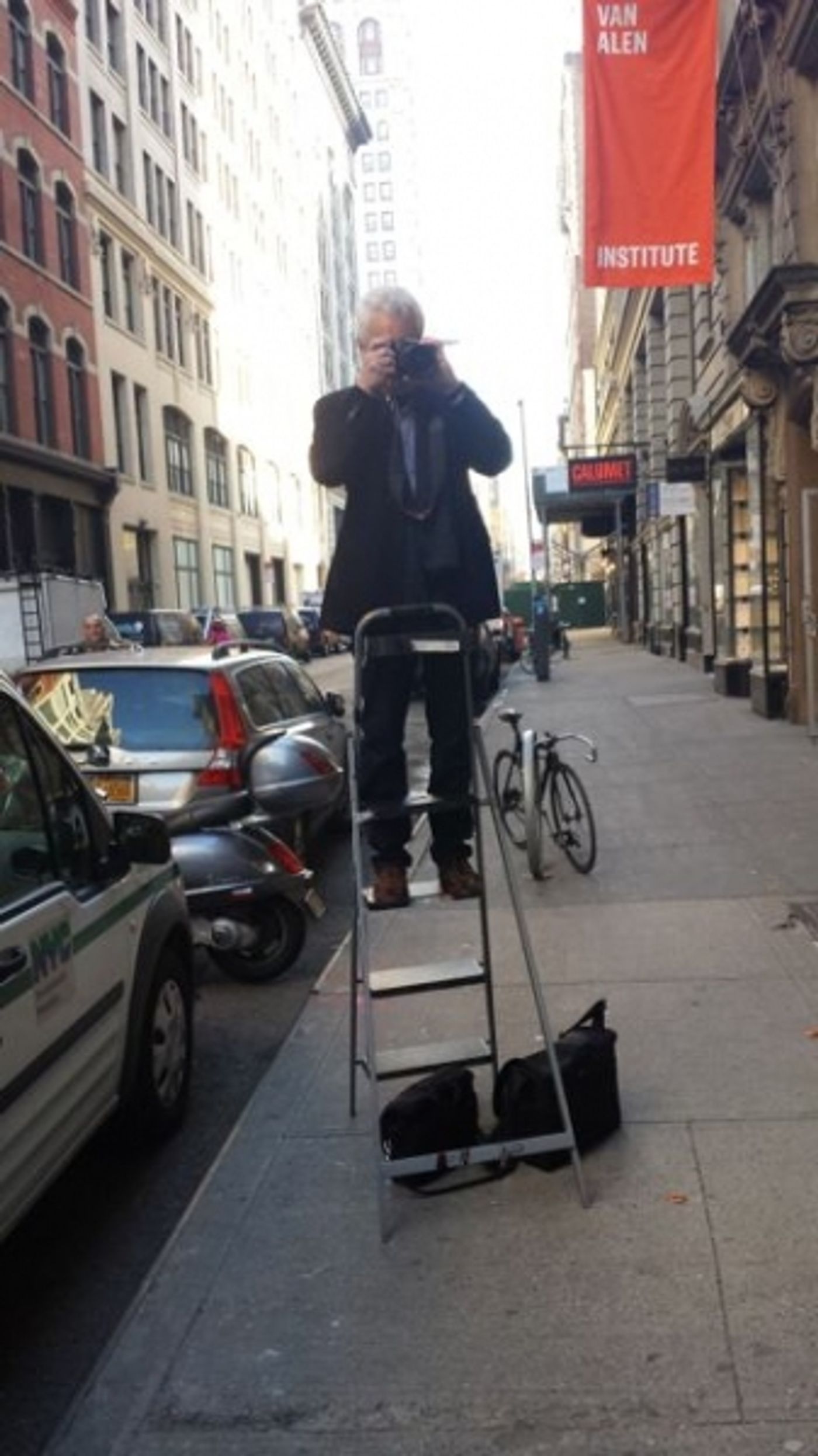 Photo Coverage: Entertainers Assemble for Metropolitan Room's Longest Variety Show Attempt  Image