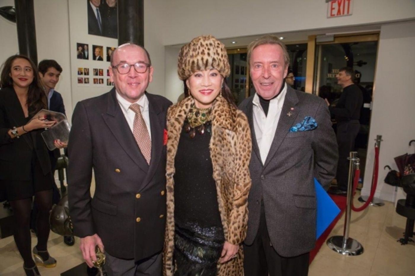 Photo Flash: Photographer Annie Watt's IMPROMPTU PORTRAITS at Park Avenue's Galerie Dumonteil Draws Glittering Crowd  Image