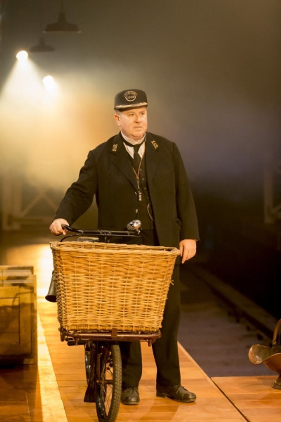 Photo Flash: First Look at THE RAILWAY CHILDREN at King's Cross Theatre Image