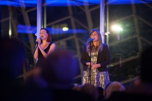 Jennifer Damiano, Taylor Noble Photo