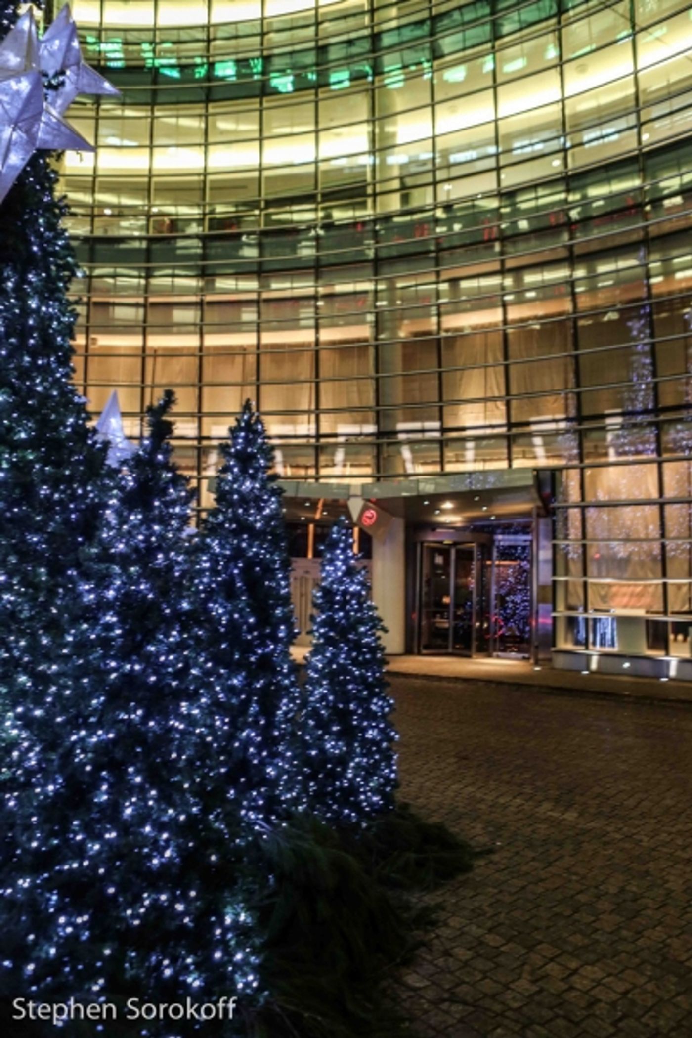 Photo Coverage: Le Cirque Announces Neil Sedaka To Perform On New Years Photo Coverage: Le Cirque Announces Neil Sedaka To Perform On New Years Image