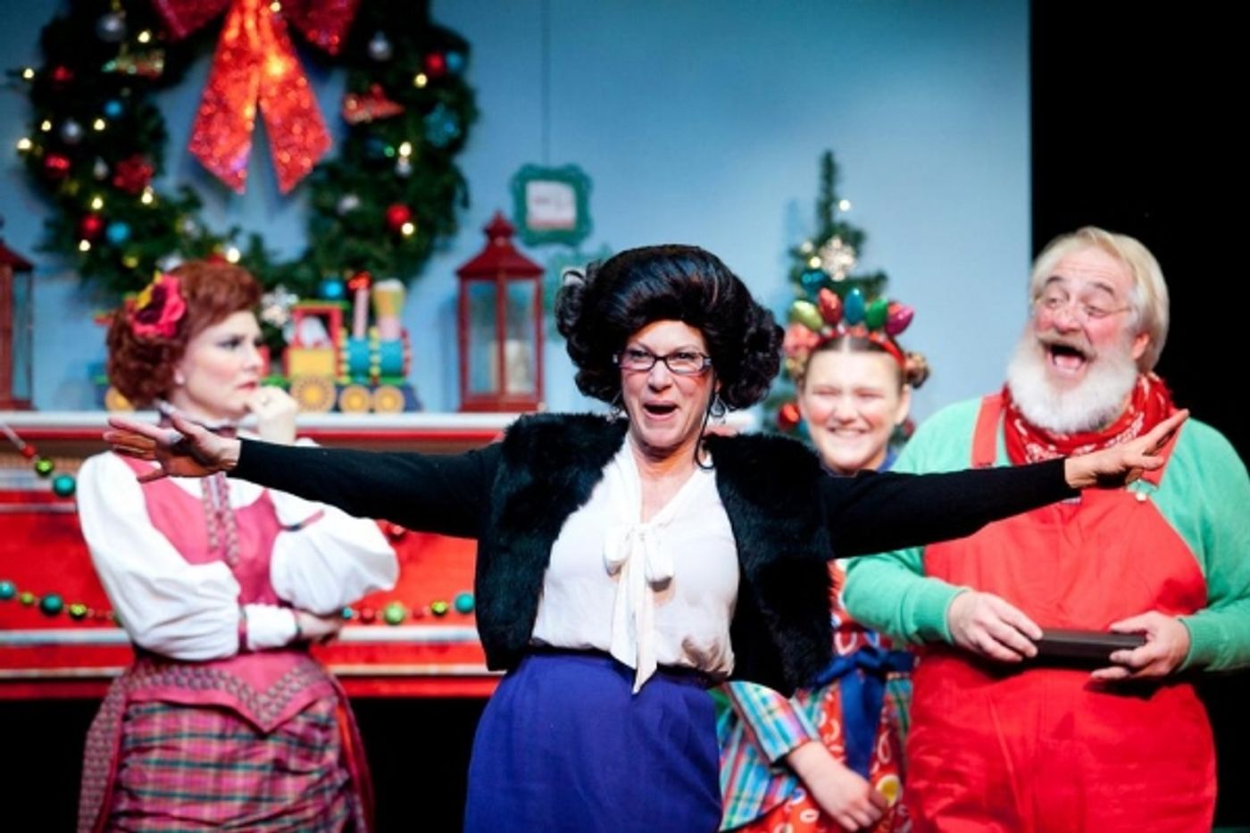 Photo Flash: First Look at Pantochino's CHRISTMAS AT SANTA CLAUS STATION  Image
