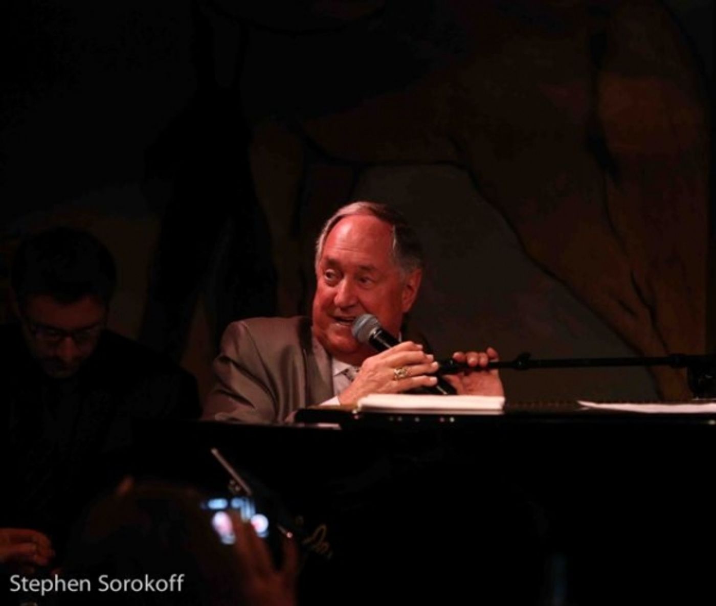 Photo Coverage: Steve Tyrell Surprises Cafe Carlyle Audience with Neil Sedaka  Image