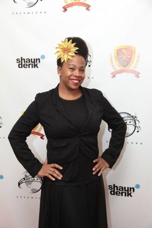 Hollie Wright  Photo