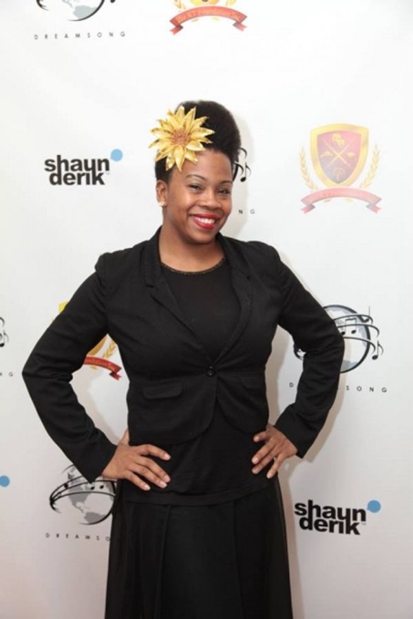 Hollie Wright  Photo