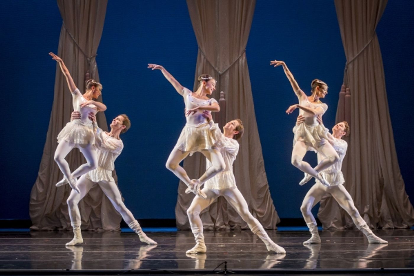 Photo Flash: First Look at Smuin Ballet's THE CHRISTMAS BALLET, UNCORKED!  Image