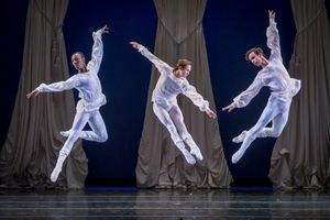 Smuin dancers Dustin James, Jonathan Powell, and Ben Needham-Wood are featured in Caroling, Caroling/Bright, Bright - a new work choreographed by Amy Seiwert @ BroadwayWorld Smuin dancers Dustin James, Jonathan Powell, and Ben Needham-Wood are featured in Car Photo