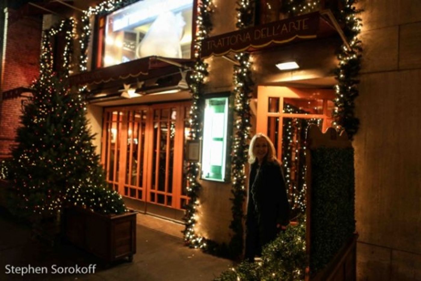 Photo Coverage: Steven Reineke Conducts Sing Along at New York Pops After Party  Image