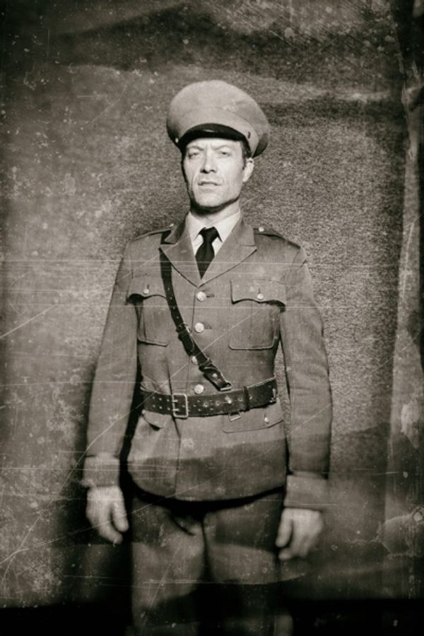 Kent M. Lewis Photo